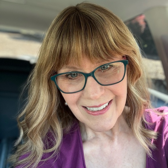 Meet the Posher - Picture 1 of 3